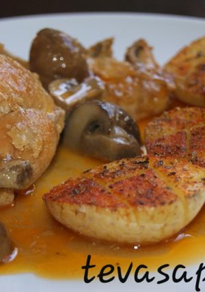 Foto principal de Pollo con setas al pimentón 🐓🍄