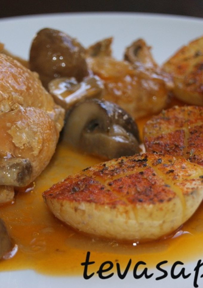 Una foto de Pollo con setas al pimentón 🐓🍄