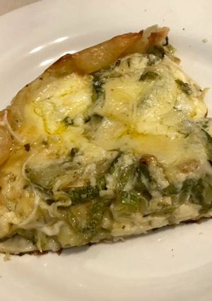 Una foto de Tarta de zucchini y muzzarella Exprés! Muy fácil y rápida! 1 2 3