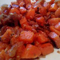 Una foto de Calabaza a la plancha con cebolla caramelizada y sésamo