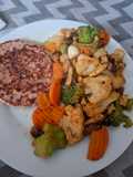 Comida Hamburguesa de Pollo al Plato con Verduras