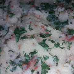 A picture of Vegetable semolina (rava/suji) upma.