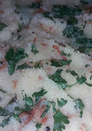 A picture of Vegetable semolina (rava/suji) upma.