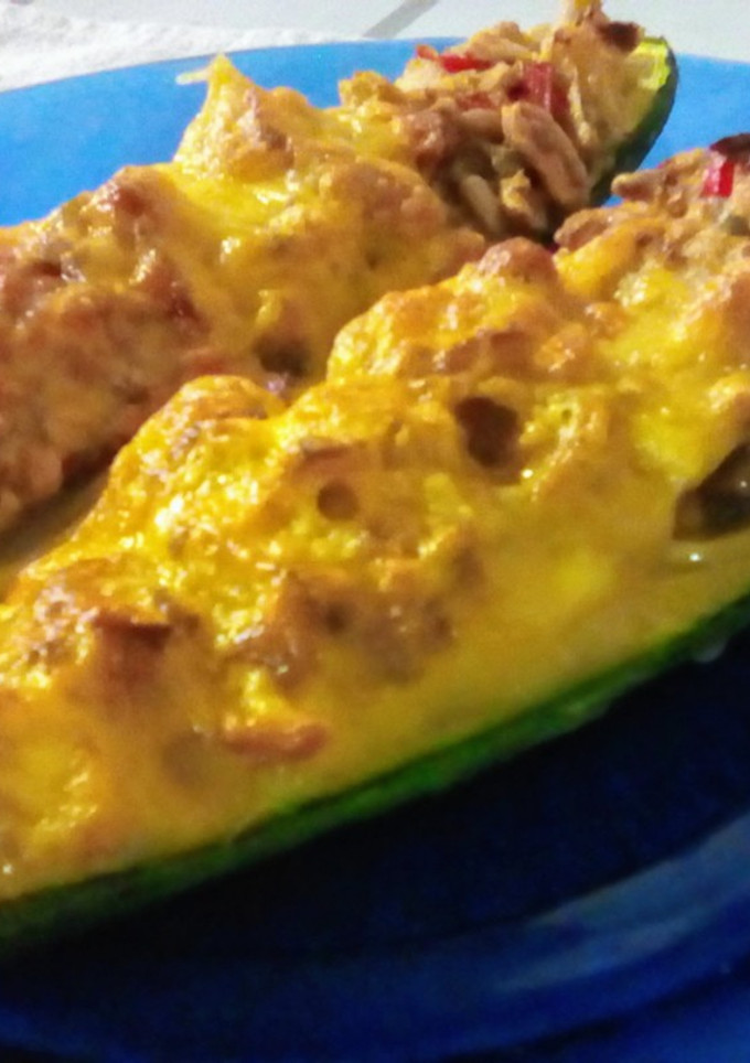 Una foto de Zucchini rellenos cocidos en air-fryer 🔁🥒ƪ⁠(⁠‾⁠.⁠‾⁠“⁠)⁠┐