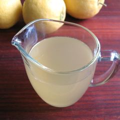 A picture of Lemon Syrup.