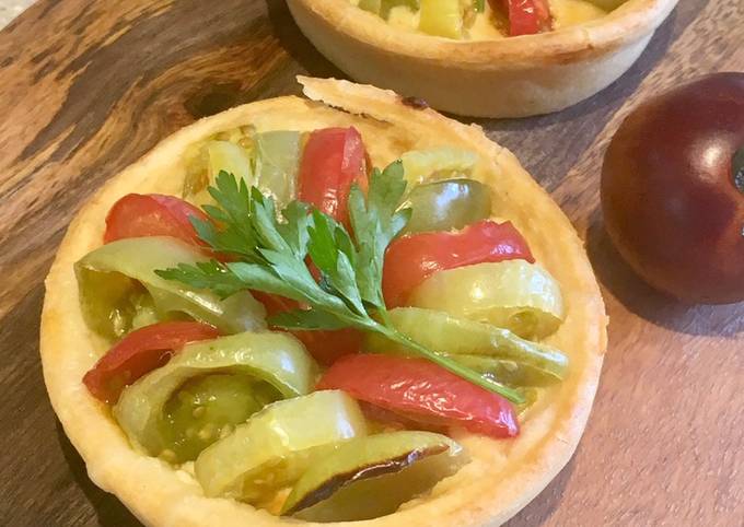 Mini Rainbow Tomato & Hummus Tarts