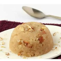 A picture of Doodh ka suji halwa.