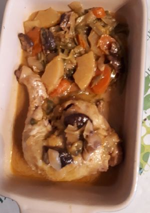 Une photo de Cuisses de poulet à la sauce de curry vert et lait de coco