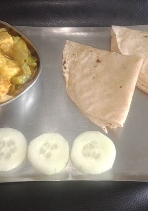 પનીર કઢાઈ (Paneer Kadhai Recipe In Gujarati) રેસીપી મુખ્ય ફોટો
