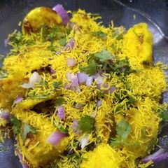 A picture of Dhokla chat.