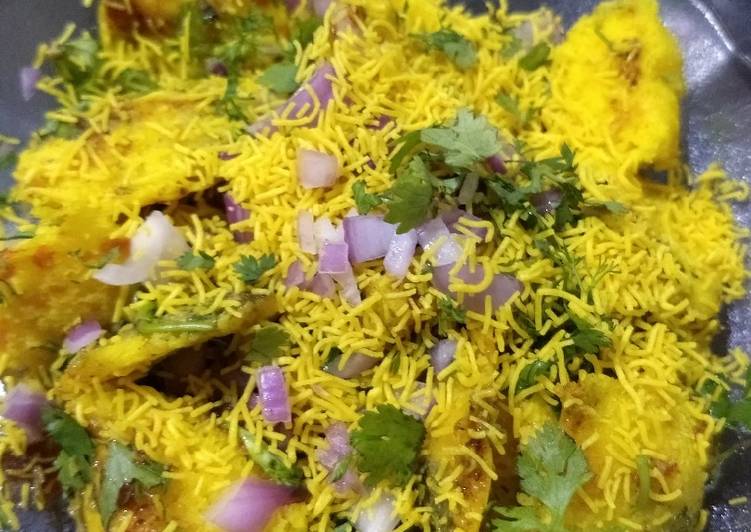 Recipe of Any-night-of-the-week Dhokla chat