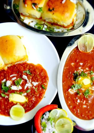 A picture of Pav Bhaji.