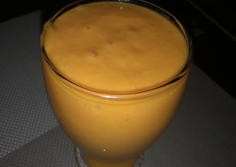 Strawberry, banana n mango milkshake