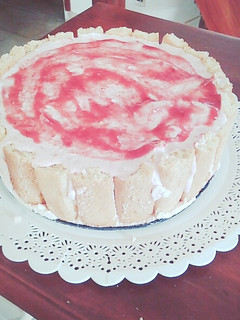 Una foto de Torta helado de frutillas