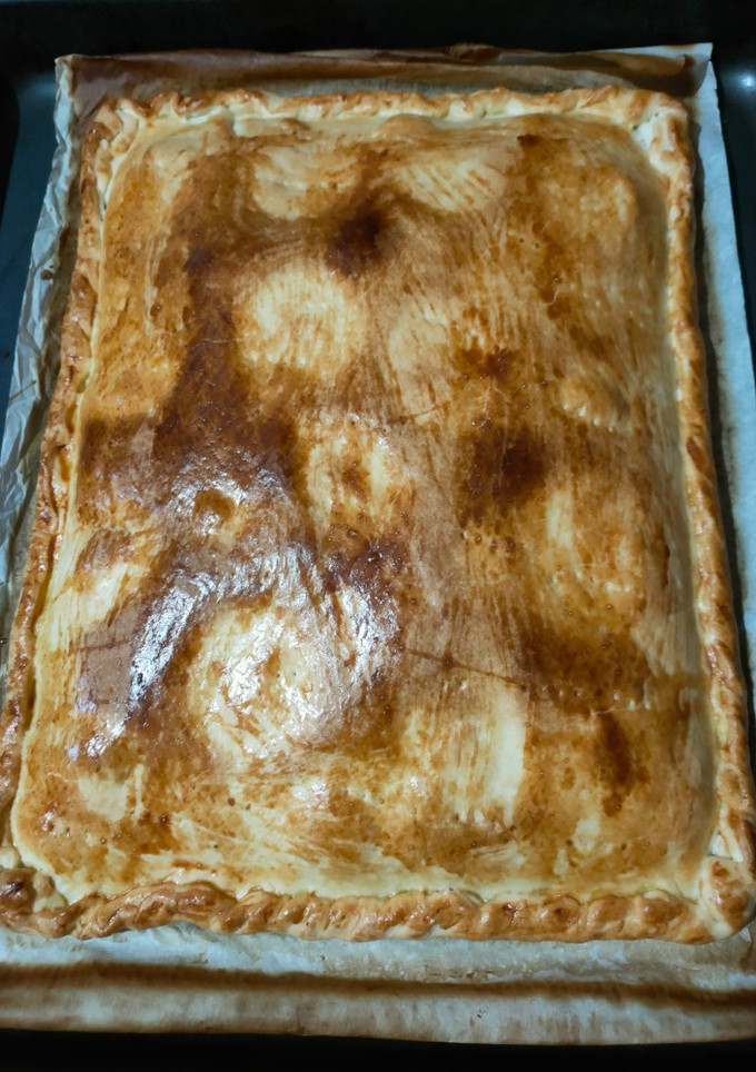 Una foto de Empanada de carne picada y espinacas