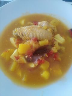 Una foto de Guisado de pollo