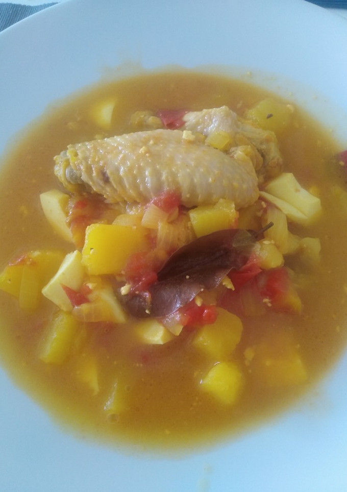 Una foto de Guisado de pollo