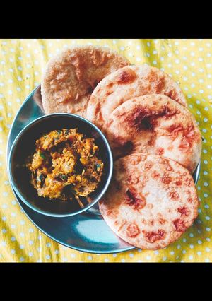 A picture of Sattu kachori.