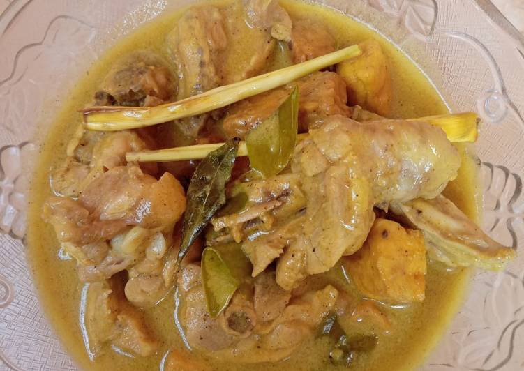 Opor ayam bumbu kuning ala-ala ❤️❤️