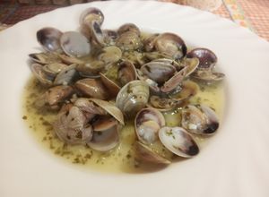 Una foto de Almejas a la marinera frescas o congeladas por ti