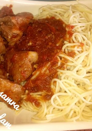 A picture of Spaghetti and stew.