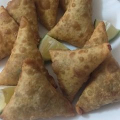 Beef samosas A picture of Beef samosas.