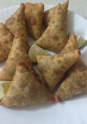 A picture of Beef samosas.