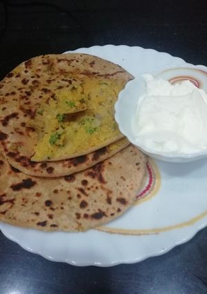 A picture of Chana Dal Paratha.