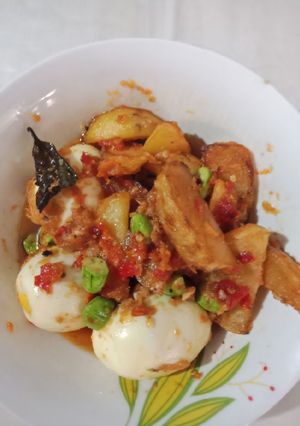 Foto resep Balado telor kentang pete