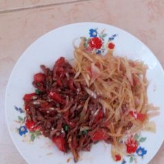 A picture of Cabbage fried with omena.