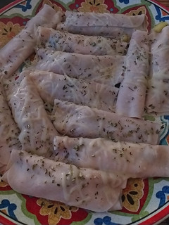 Una foto de Rollitos de pavo rellenos de calabacín y queso fresco light