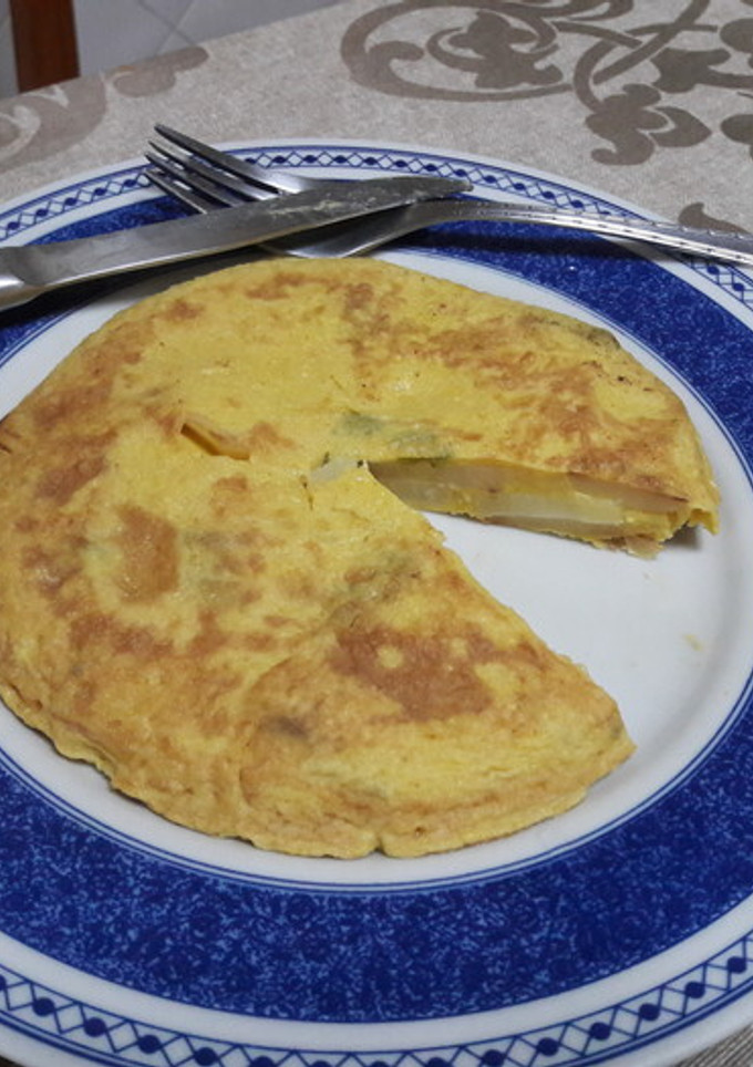 Una foto de 🇪🇸 Tortilla "española" de patata vegana 🍳