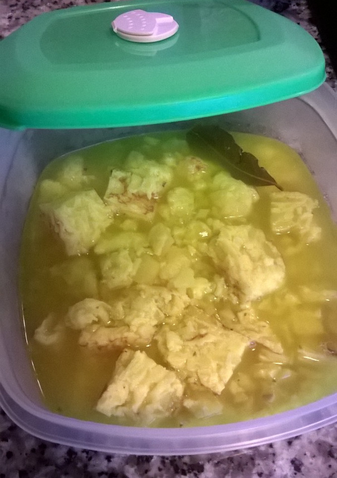 Una foto de Tortilla en caldo
