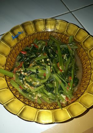 Foto resep Tumis Kangkung hot jeletot