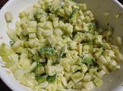 Una foto de ensalada de apio