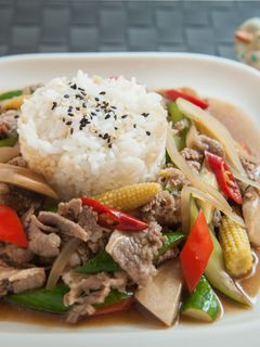蠔油牛肉飯 的食譜成品照片