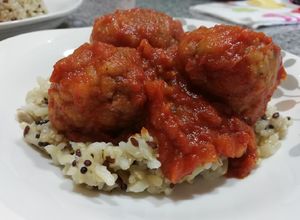 Una foto de Albóndigas de Merluza en salsa de Tomate