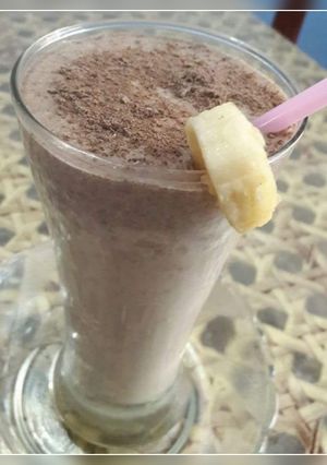 A picture of Oats and banana protein shake.