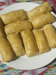 A picture of Fish roll.