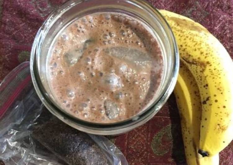 Step-by-Step Guide to Make Any-night-of-the-week Choco-Banana Smoothie