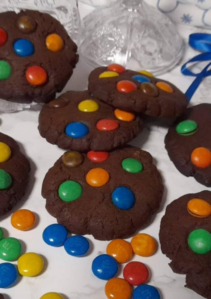 Una foto de Galletas M&M de chocolate