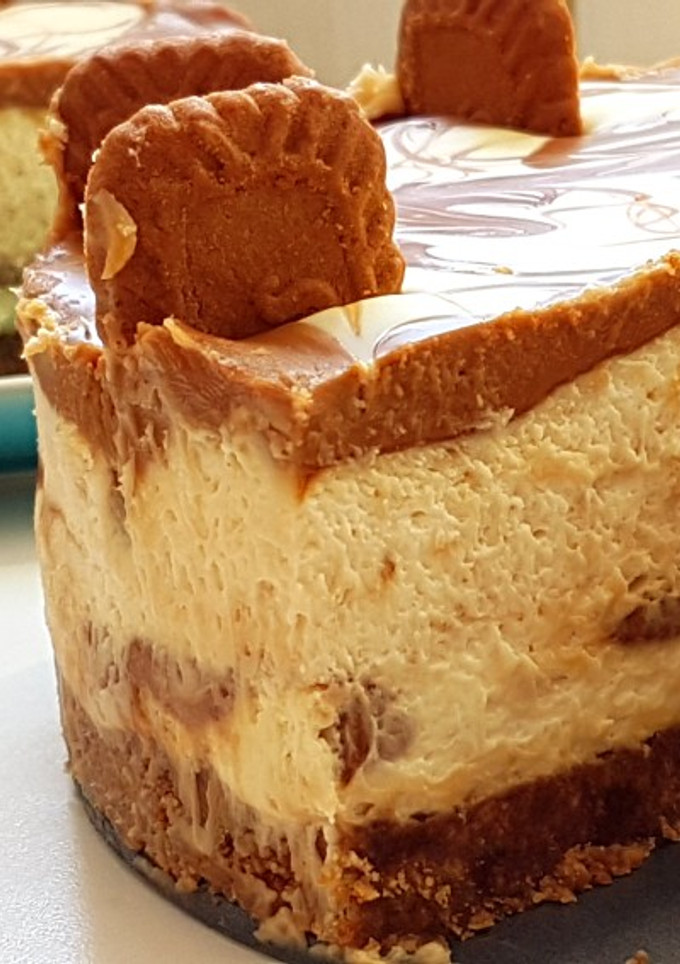 Φωτογραφία της συνταγής Biscoff Cheesecake, τσιζ κέικ με κρέμα μπισκότου και λευκή σοκολάτα