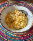 Huevos revueltos con queso