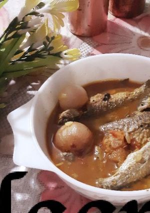 A picture of Tangra Machher Jhal/ Small Cat fish Curry.