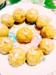 બુંદી ના લાડુ (Boondi Ladoo Recipe In Gujarati) રેસીપી મુખ્ય ફોટો