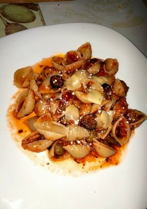 Una foto de Pasta a la puttanesca (Jasmine)