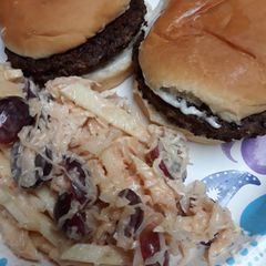 A picture of Floridian Slaw, yes the one with Apples.