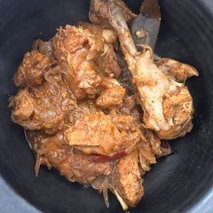 A picture of Camparan chicken handi.