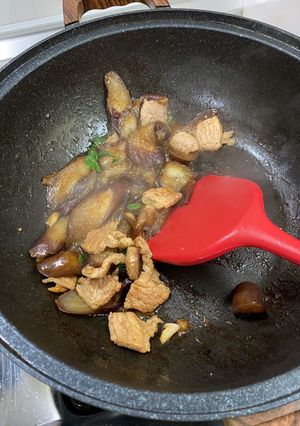 塔香茄子炒肉片 的食譜成品照片