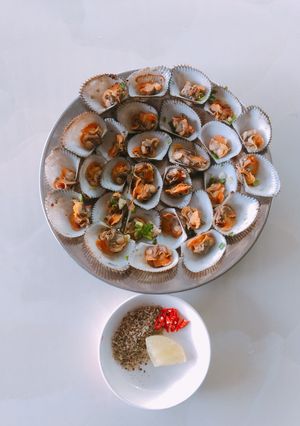 Hình của món Sò lông cháy tỏi.